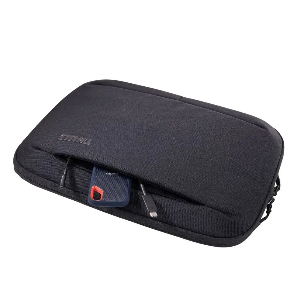 Funda_Subterra_Thule_MacBook_14_Negro_Imagen_posicion_5_iShop_Panama