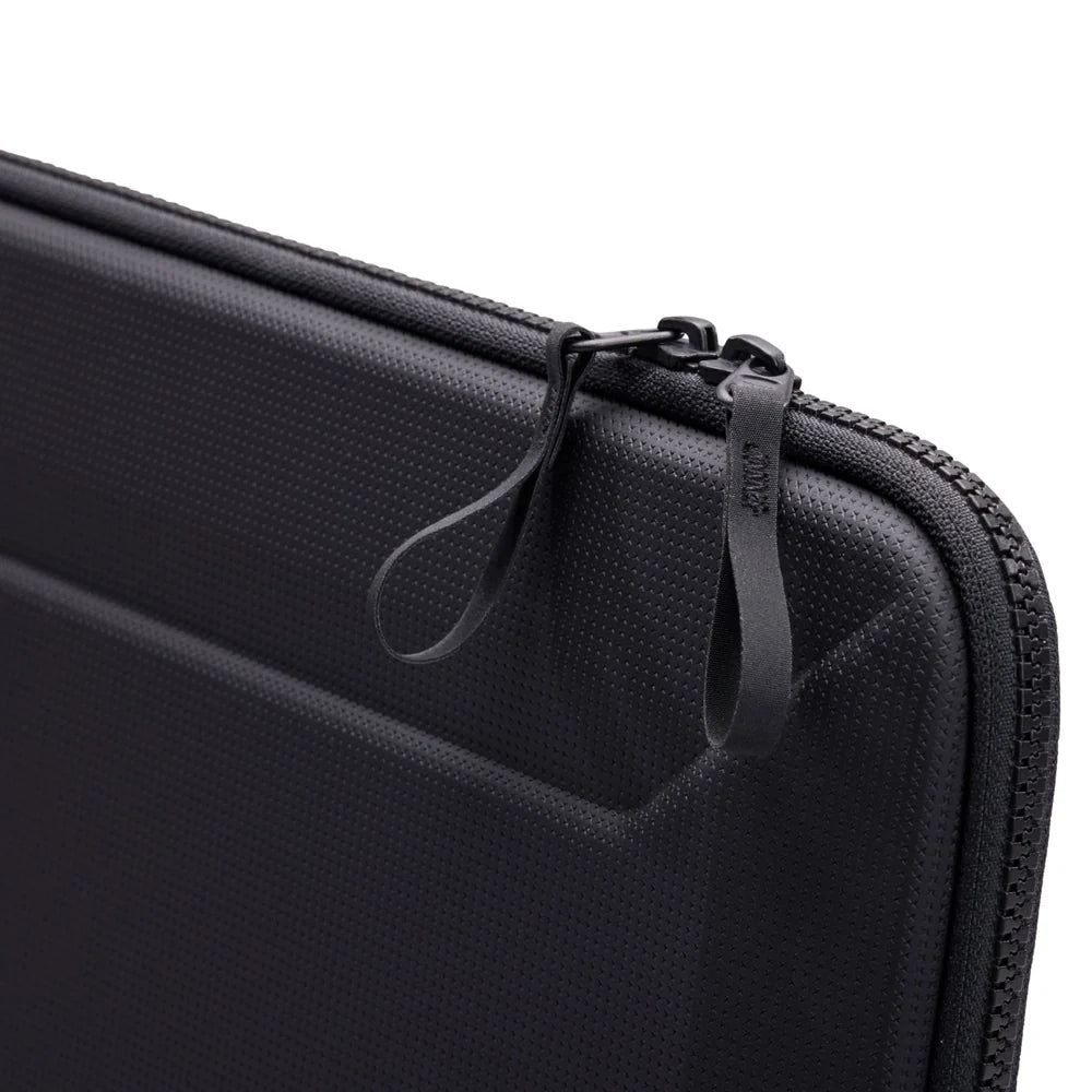 Thule Funda Gauntlet para MacBook Pro 14" - Negro