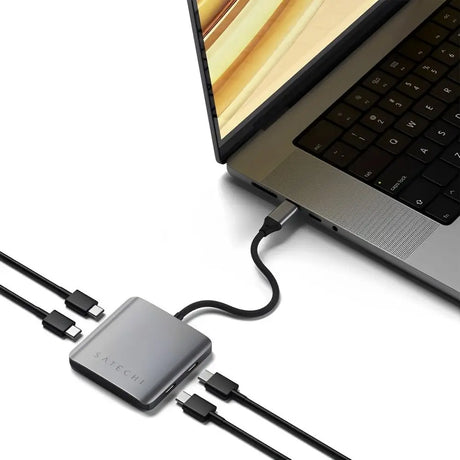 Adaptador Multipuerto Satechi 4 en 1 con Puerto de Carga de 75W USB-C - Gris Espacial