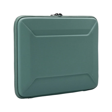 Funda_Thule_Gauntlet_5_para_MacBook_Pro_14_Verde_Brumoso_Posicion_4_iShop_Panamá