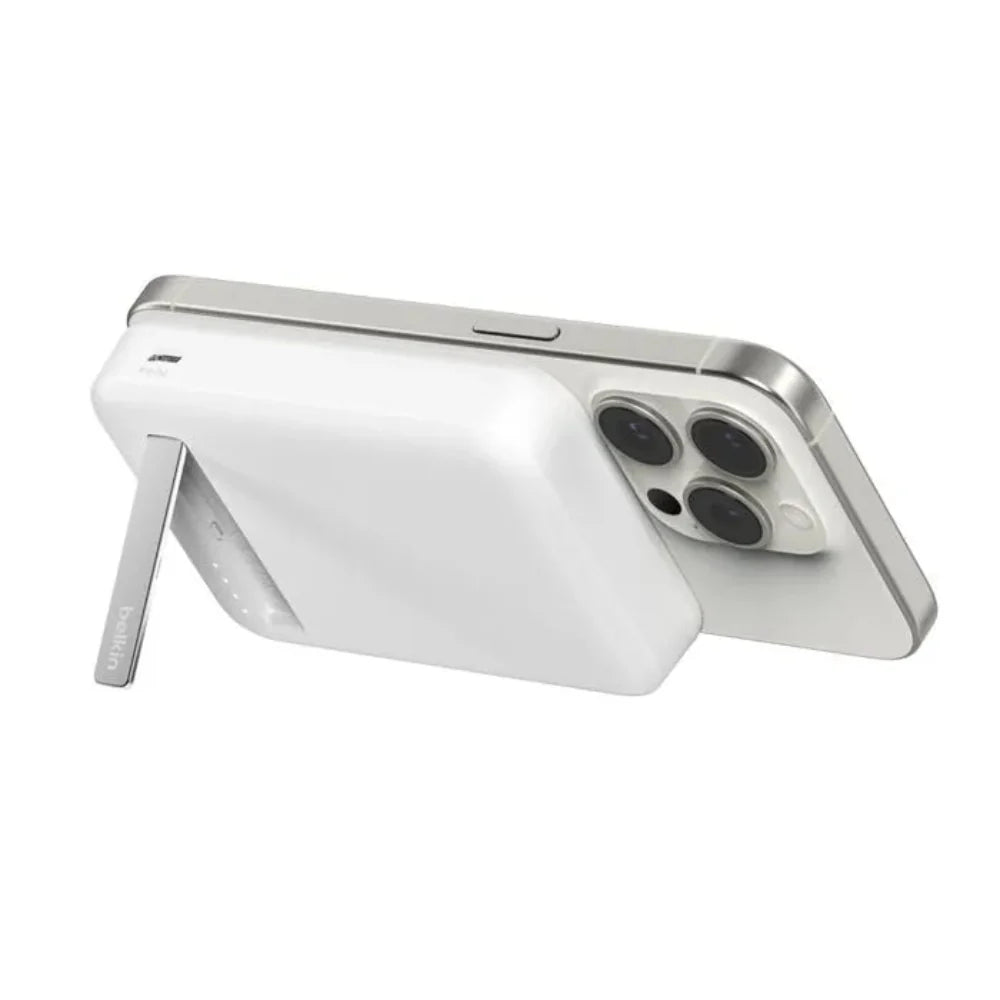 Batería Magnética Inalámbrica Belkin Qi2 15W 8000 mAh + Soporte - Blanca