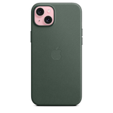 Funda de FineWoven con MagSafe para el iPhone 15 Plus - Verde conífera