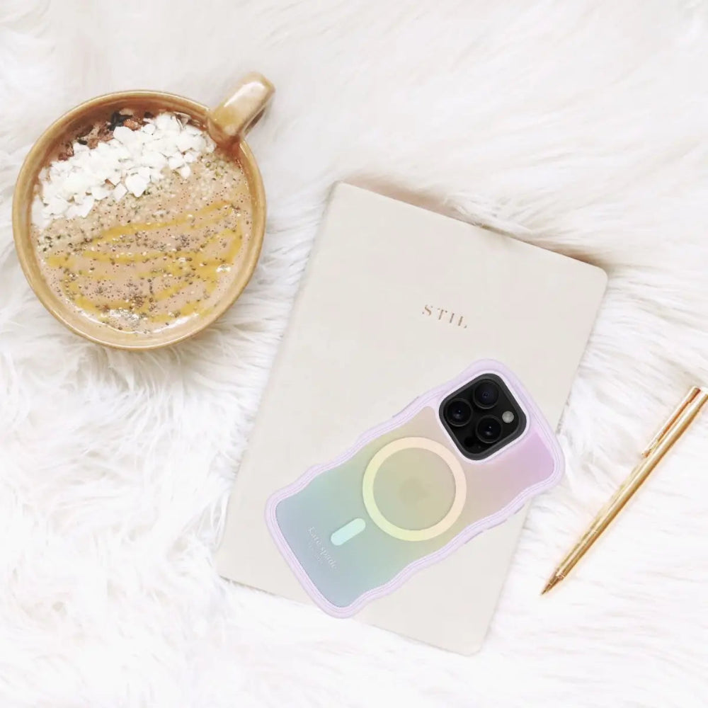 Case Kate Spade Wavy con Magsafe para iPhone 16 Pro Max - Iridiscente